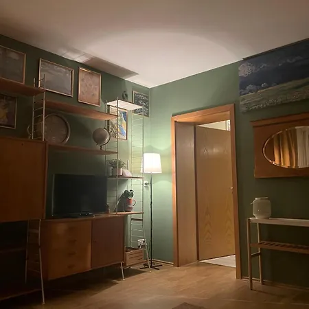 Maxim's - Self Check-in