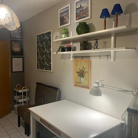 Maxim's - Self Check-in *